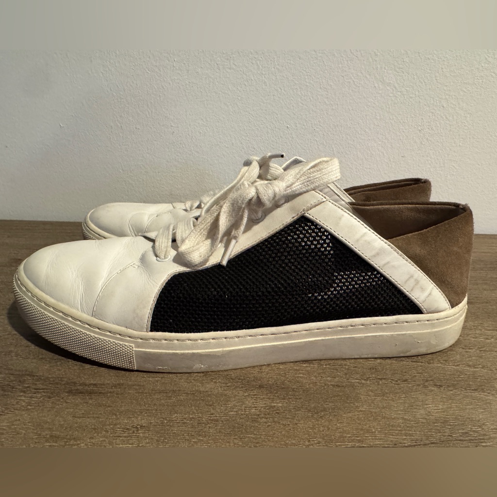 Vince Men’s White Leather Sneakers. Black Mesh Side. Tan Suede Heel. Us 8.5/38.5
